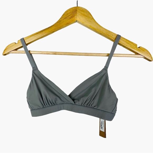 Skims Fits Everybody Crossover Triangle Bralette Light Gray NWT XXS - Picture 3 of 7